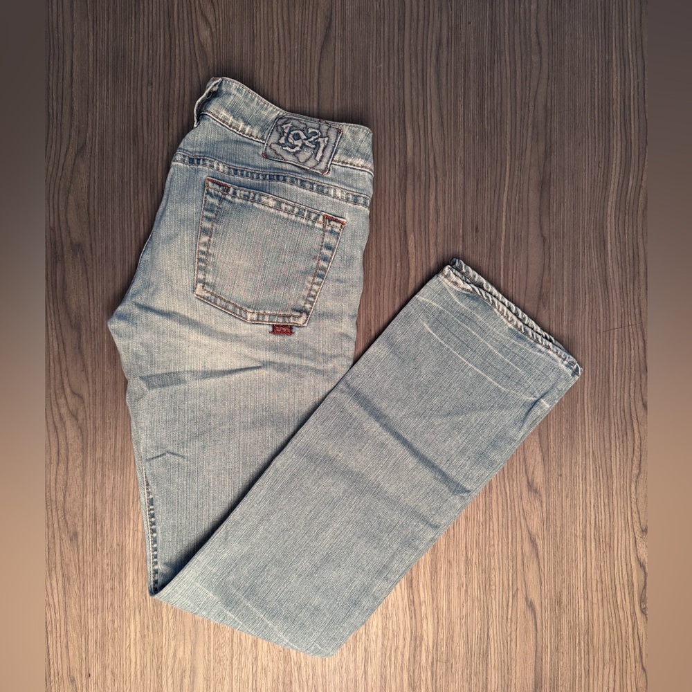 Light Blue Straight Leg Women's Jeans